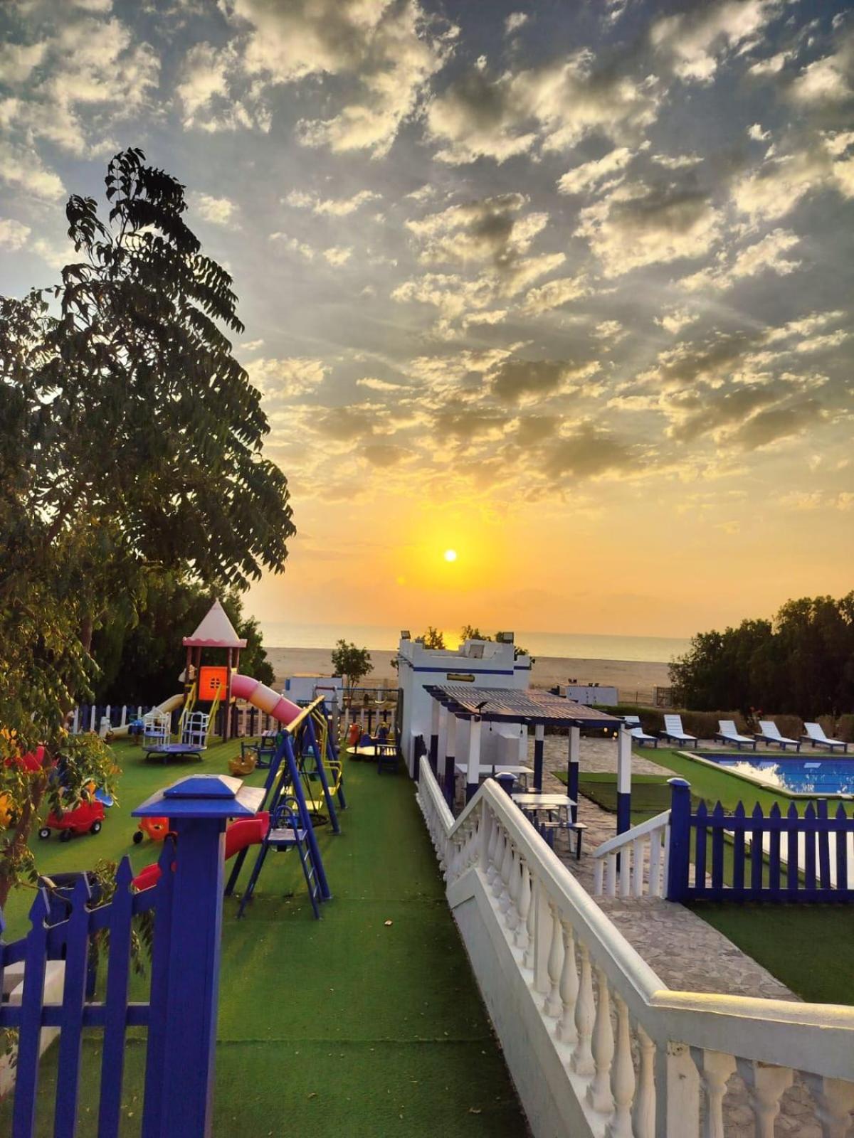 Al-Ashkhara Beach Resort منتجع شاطئ الأشخرة アッ・シャルキーヤ エクステリア 写真